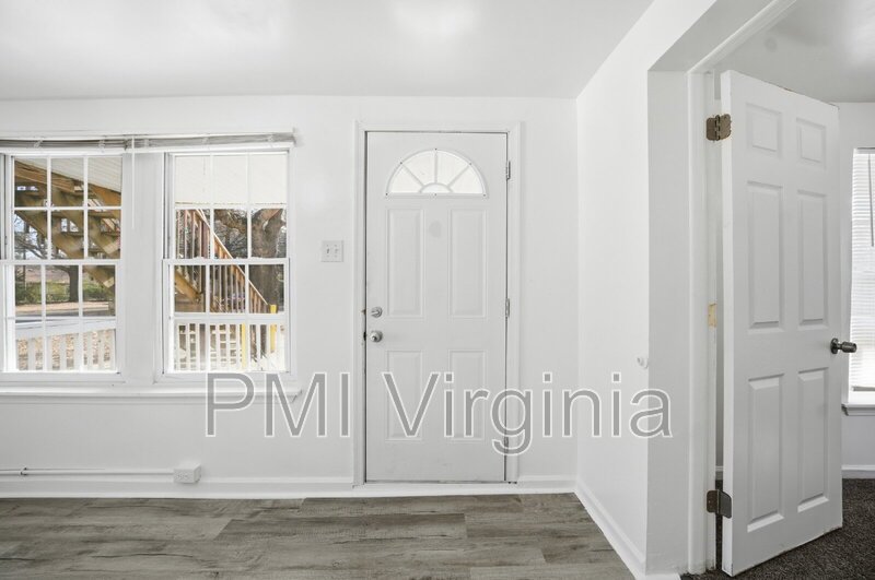 2 BEDROOM 1 BATH DUPLEX IN VIRGINIA BEACH NEAR OCEANA property image