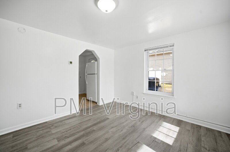 2 BEDROOM 1 BATH DUPLEX IN VIRGINIA BEACH NEAR OCEANA property image