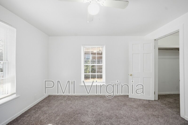 2 BEDROOM 1 BATH DUPLEX IN VIRGINIA BEACH NEAR OCEANA property image