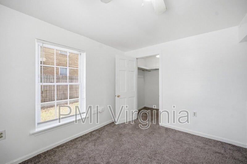 2 BEDROOM 1 BATH DUPLEX IN VIRGINIA BEACH NEAR OCEANA property image