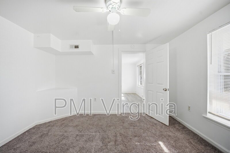 2 BEDROOM 1 BATH DUPLEX IN VIRGINIA BEACH NEAR OCEANA property image