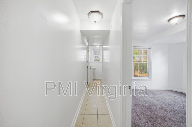 2 BEDROOM 1 BATH DUPLEX IN VIRGINIA BEACH NEAR OCEANA property image
