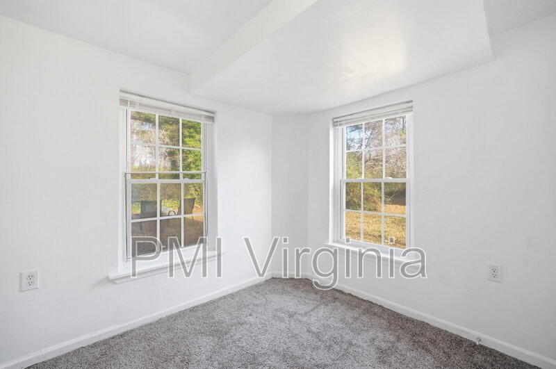 2 BEDROOM 1 BATH DUPLEX IN VIRGINIA BEACH NEAR OCEANA property image