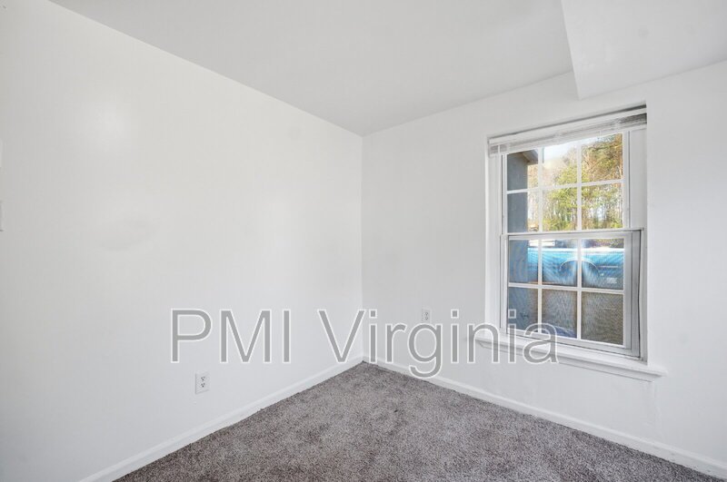 2 BEDROOM 1 BATH DUPLEX IN VIRGINIA BEACH NEAR OCEANA property image