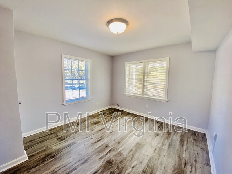 2 BEDROOM 1 BATH DUPLEX IN VIRGINIA BEACH NEAR OCEANA property image
