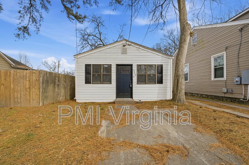 FULLY REMODELED 2 BED, 1.5 BATH BUNGALOW IN NORFOLK FOR RENT! property image