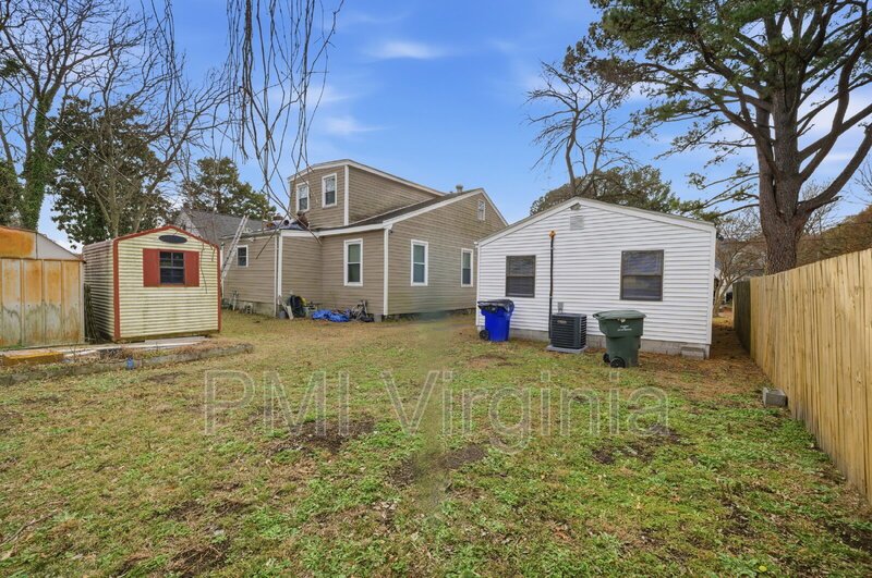 FULLY REMODELED 2 BED, 1.5 BATH BUNGALOW IN NORFOLK FOR RENT! property image