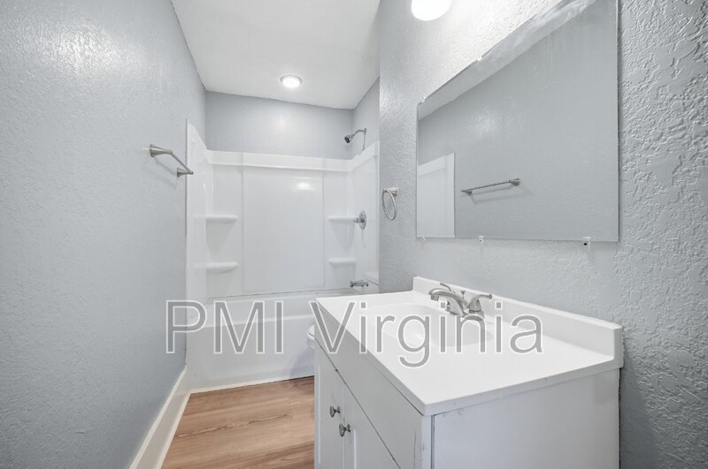 FULLY REMODELED 3 BED, 1.5 BATH HOME FOR RENT IN SUFFOLK! property image