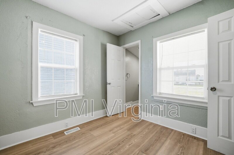 FULLY REMODELED 3 BED, 1.5 BATH HOME FOR RENT IN SUFFOLK! property image