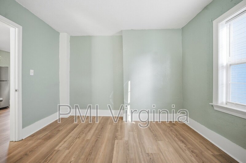 FULLY REMODELED 3 BED, 1.5 BATH HOME FOR RENT IN SUFFOLK! property image