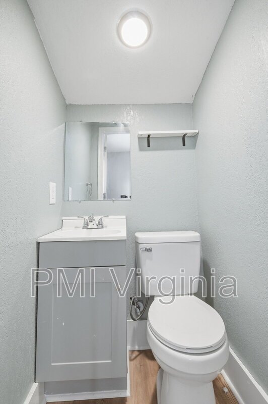 FULLY REMODELED 3 BED, 1.5 BATH HOME FOR RENT IN SUFFOLK! property image