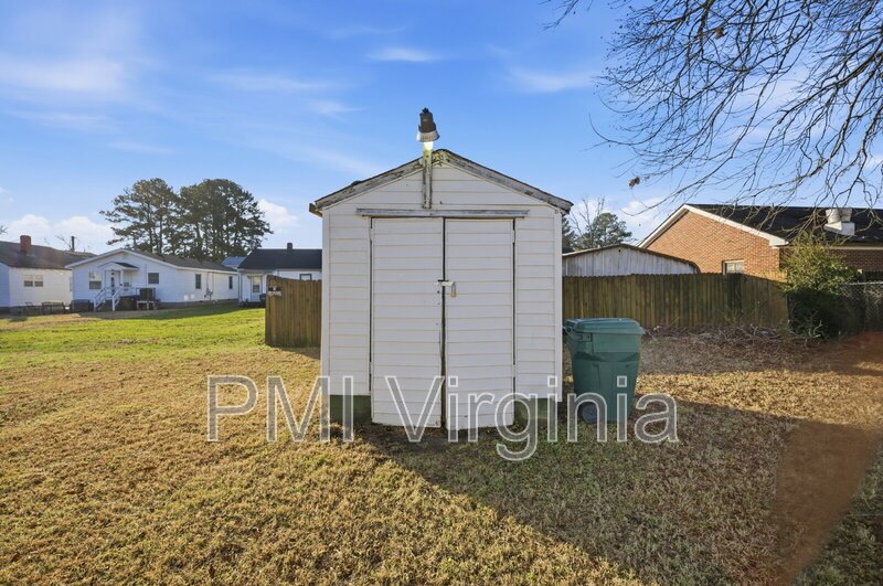 FULLY REMODELED 3 BED, 1.5 BATH HOME FOR RENT IN SUFFOLK! property image