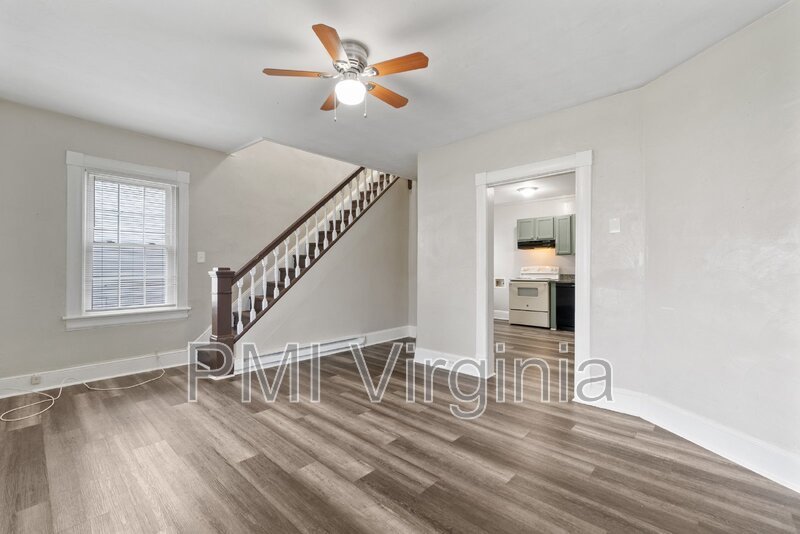 ADORABLE RENOVATED 2 BED APARTMENT FOR RENT IN PORTSMOUTH! property image