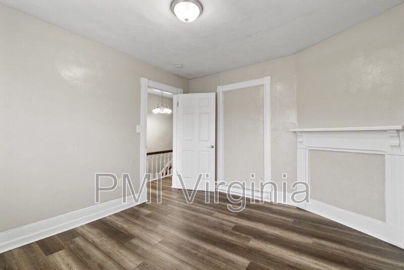 ADORABLE RENOVATED 2 BED APARTMENT FOR RENT IN PORTSMOUTH! property image