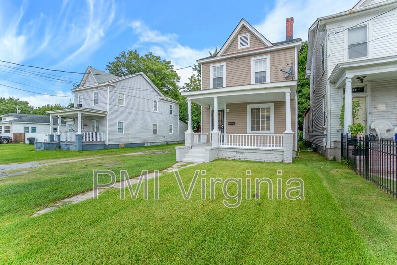 ADORABLE RENOVATED 2 BED APARTMENT FOR RENT IN PORTSMOUTH! property image