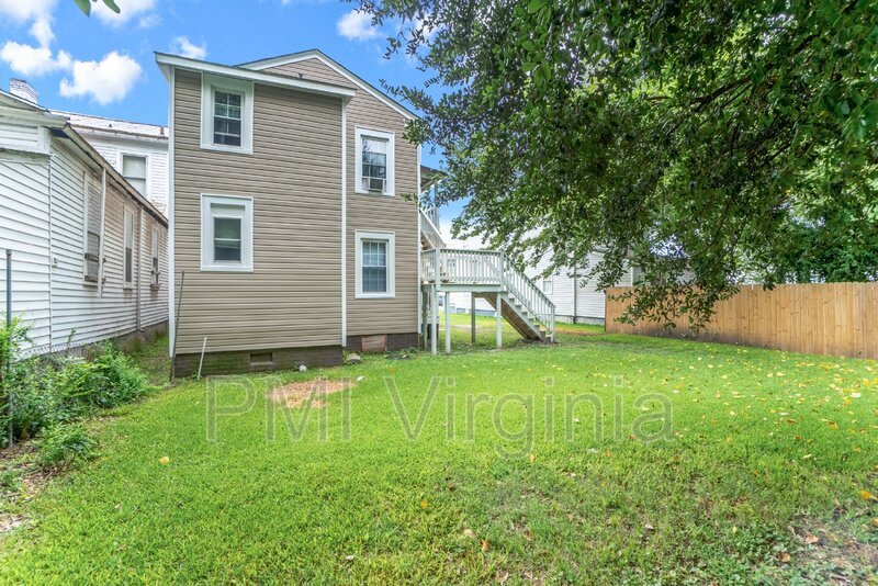 ADORABLE RENOVATED 2 BED APARTMENT FOR RENT IN PORTSMOUTH! property image