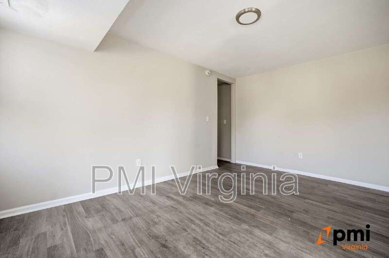 RENOVATED AND UPDATED 3 BEDROOM 1 BATH APARTMENT IN NORFOLK! property image