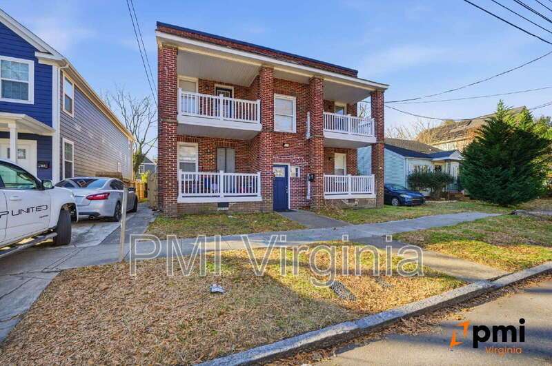 RENOVATED AND UPDATED 3 BEDROOM 1 BATH APARTMENT IN NORFOLK! property image