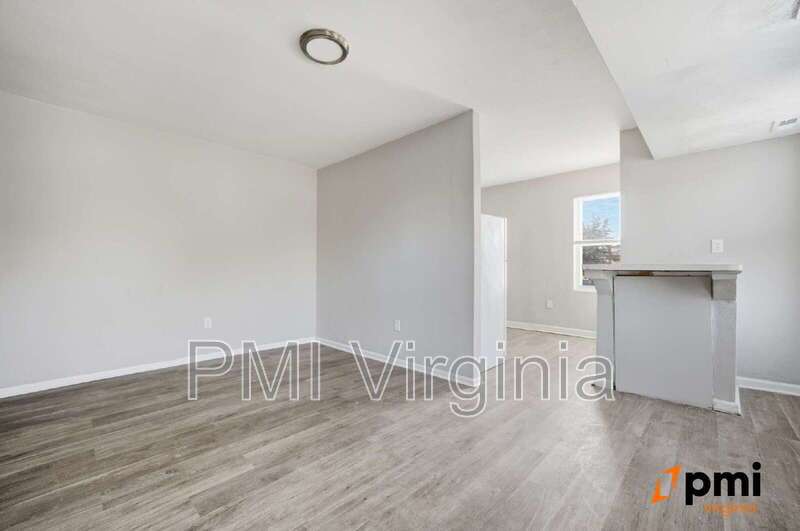 RENOVATED AND UPDATED 3 BEDROOM 1 BATH APARTMENT IN NORFOLK! property image