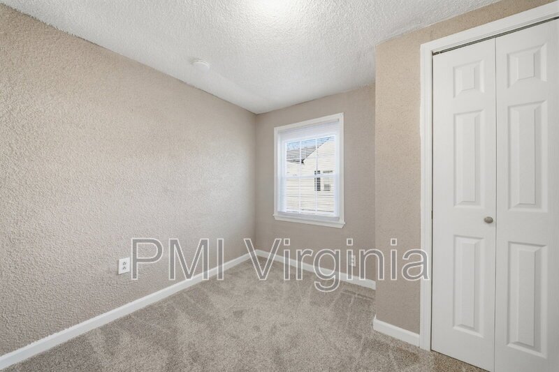 ADORABLE 3 BED, 1 BATH HOUSE FOR RENT IN NORFOLK property image