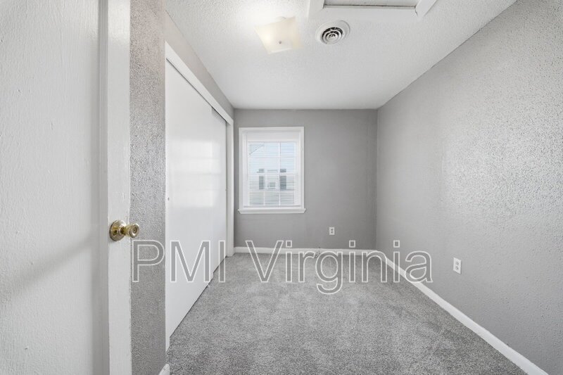ADORABLE 3 BED, 1 BATH HOUSE FOR RENT IN NORFOLK property image