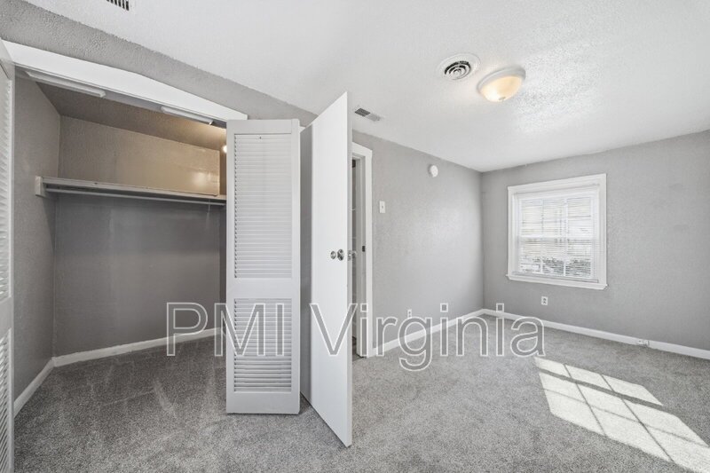 ADORABLE 3 BED, 1 BATH HOUSE FOR RENT IN NORFOLK property image