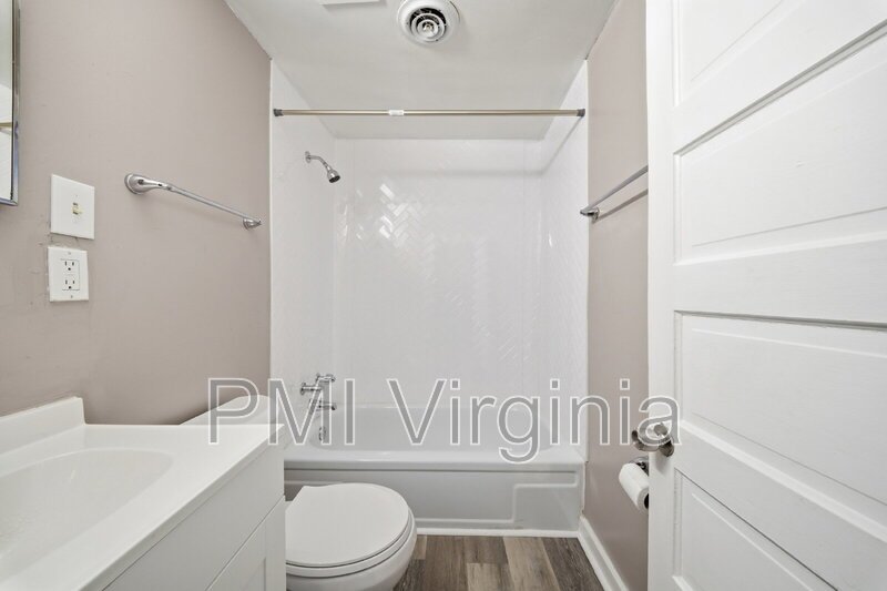 ADORABLE 3 BED, 1 BATH HOUSE FOR RENT IN NORFOLK property image