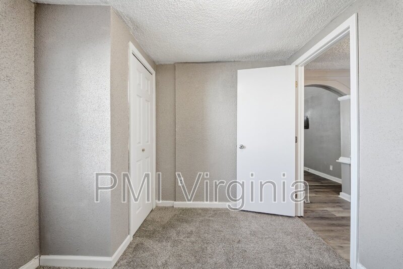 ADORABLE 3 BED, 1 BATH HOUSE FOR RENT IN NORFOLK property image