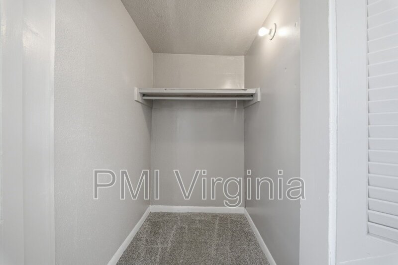 ADORABLE 3 BED, 1 BATH HOUSE FOR RENT IN NORFOLK property image