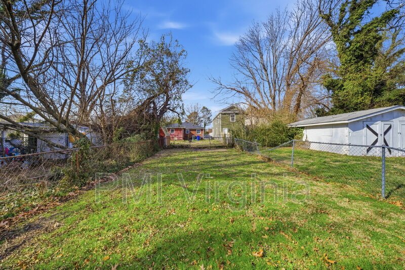 ADORABLE 3 BED, 1 BATH HOUSE FOR RENT IN NORFOLK property image