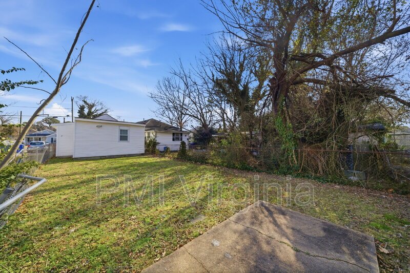 ADORABLE 3 BED, 1 BATH HOUSE FOR RENT IN NORFOLK property image