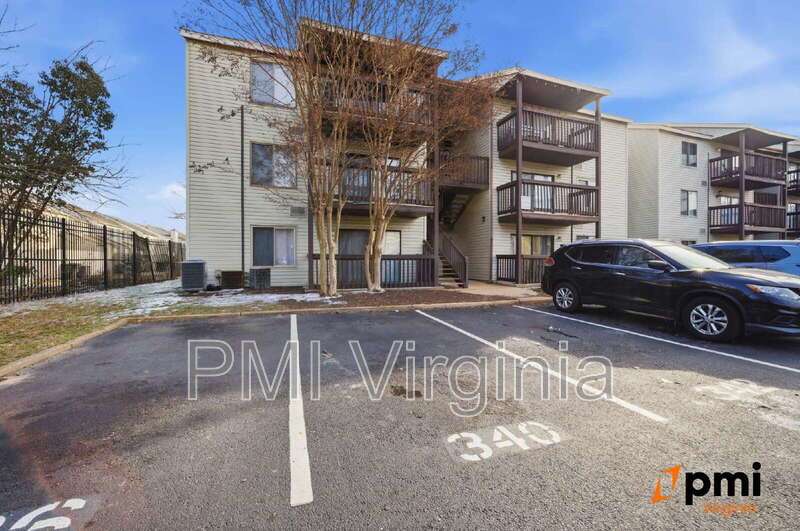 GATED COMMUNITY FULLY RENOVATED 1 BED 1 BATH WITH BALCONY AND POOL property image